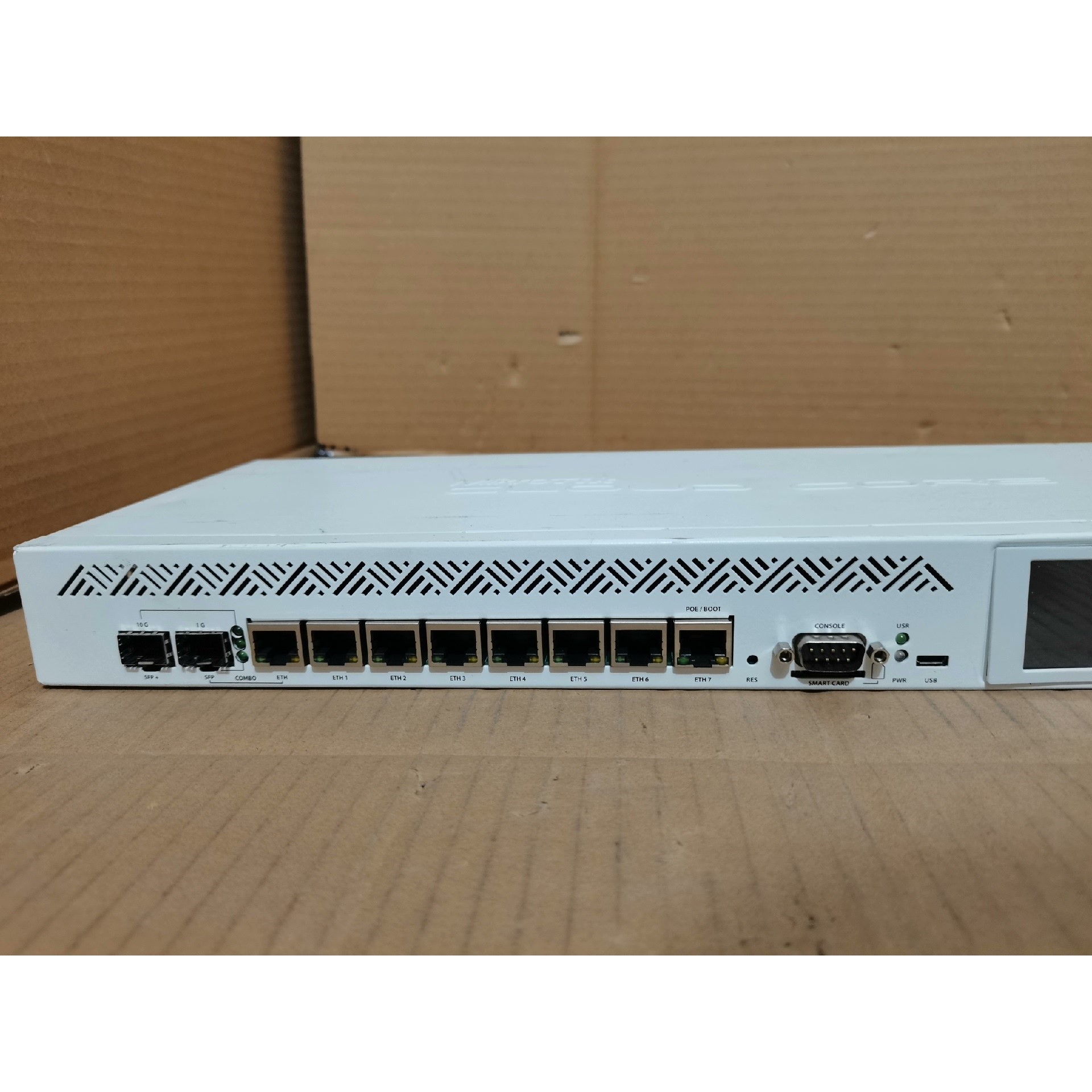 Mikrotik万兆路由器 CCR1009-7G-1C-1S议价产品