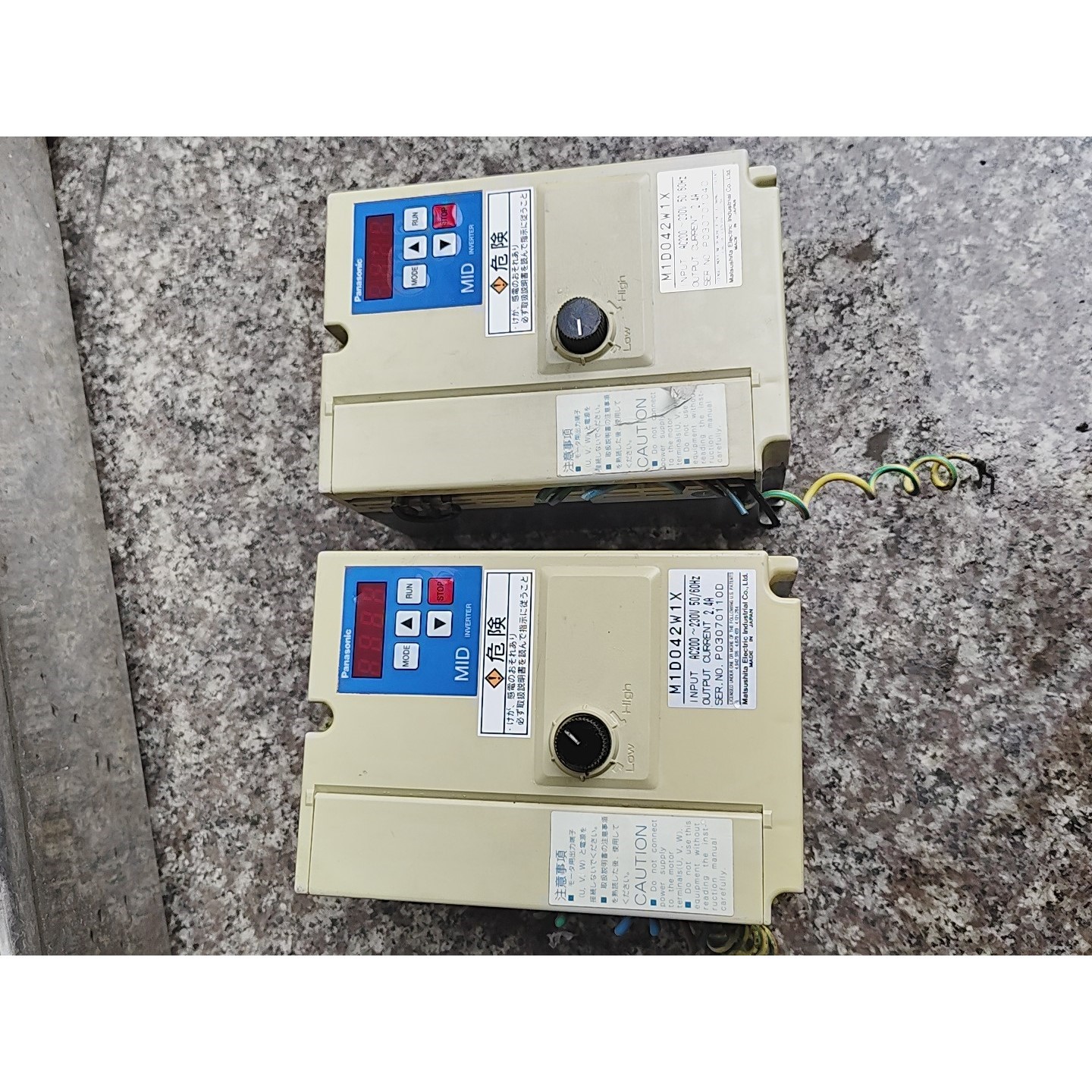 变频器M1D042W1X,实物拍摄,成色如图.输入电压A议价产品