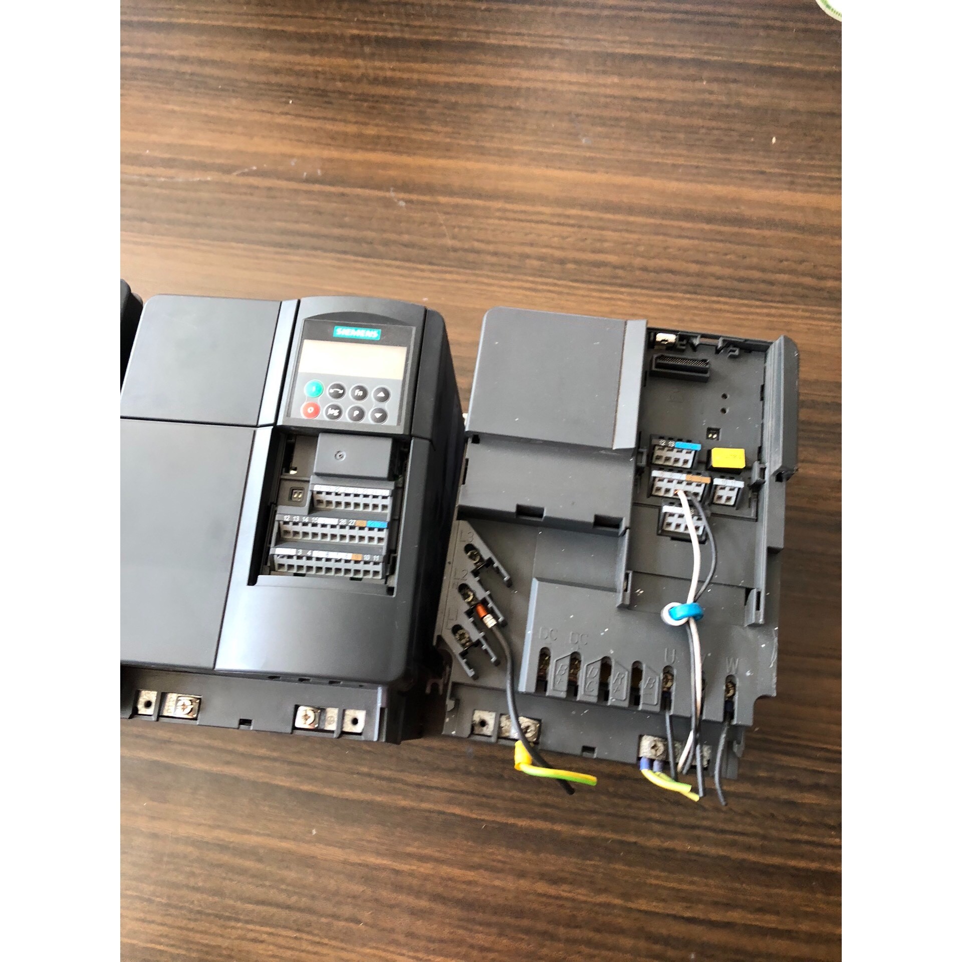 变频器6SE6420-2AD27-5CA1议价产品