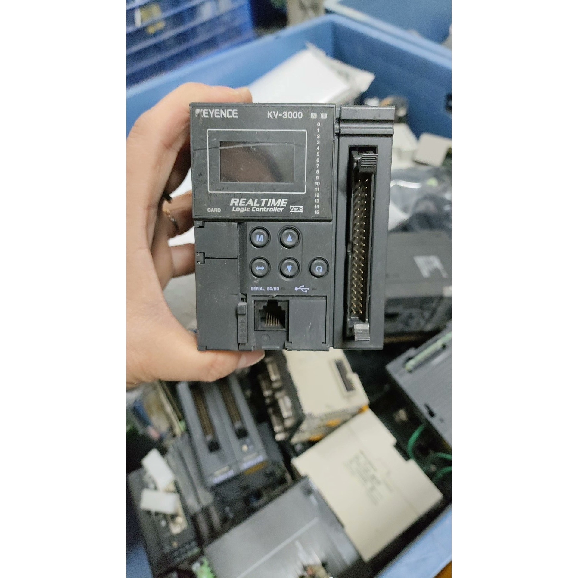 基恩士KV-3000 正品件 功能使用正常,成色如图所示议价产品