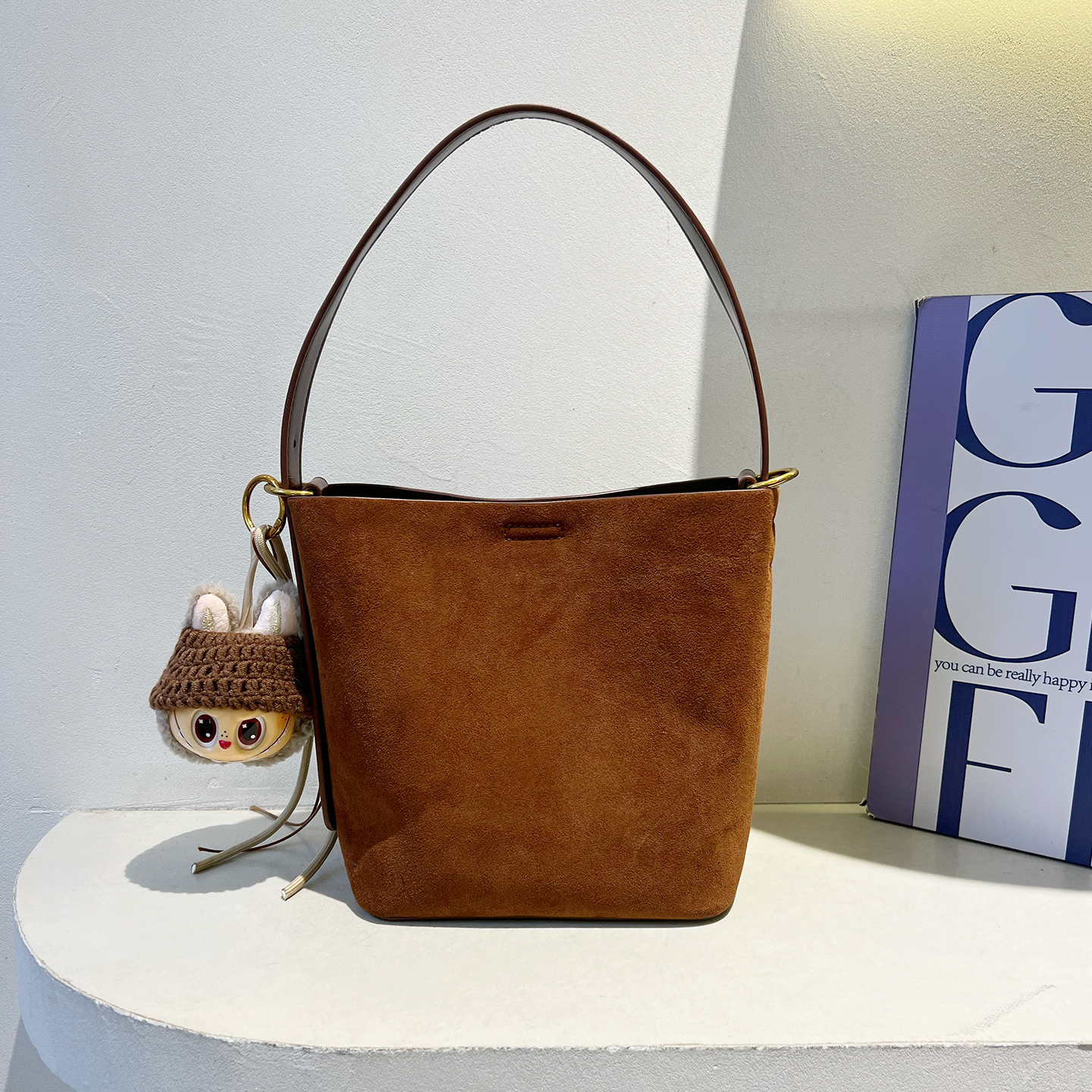 大容量磨砂皮拼接腋下单肩水桶包