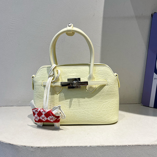 劳拉时黛时尚手提贝壳包质感金属扣单肩包女包2026新款百搭斜挎包