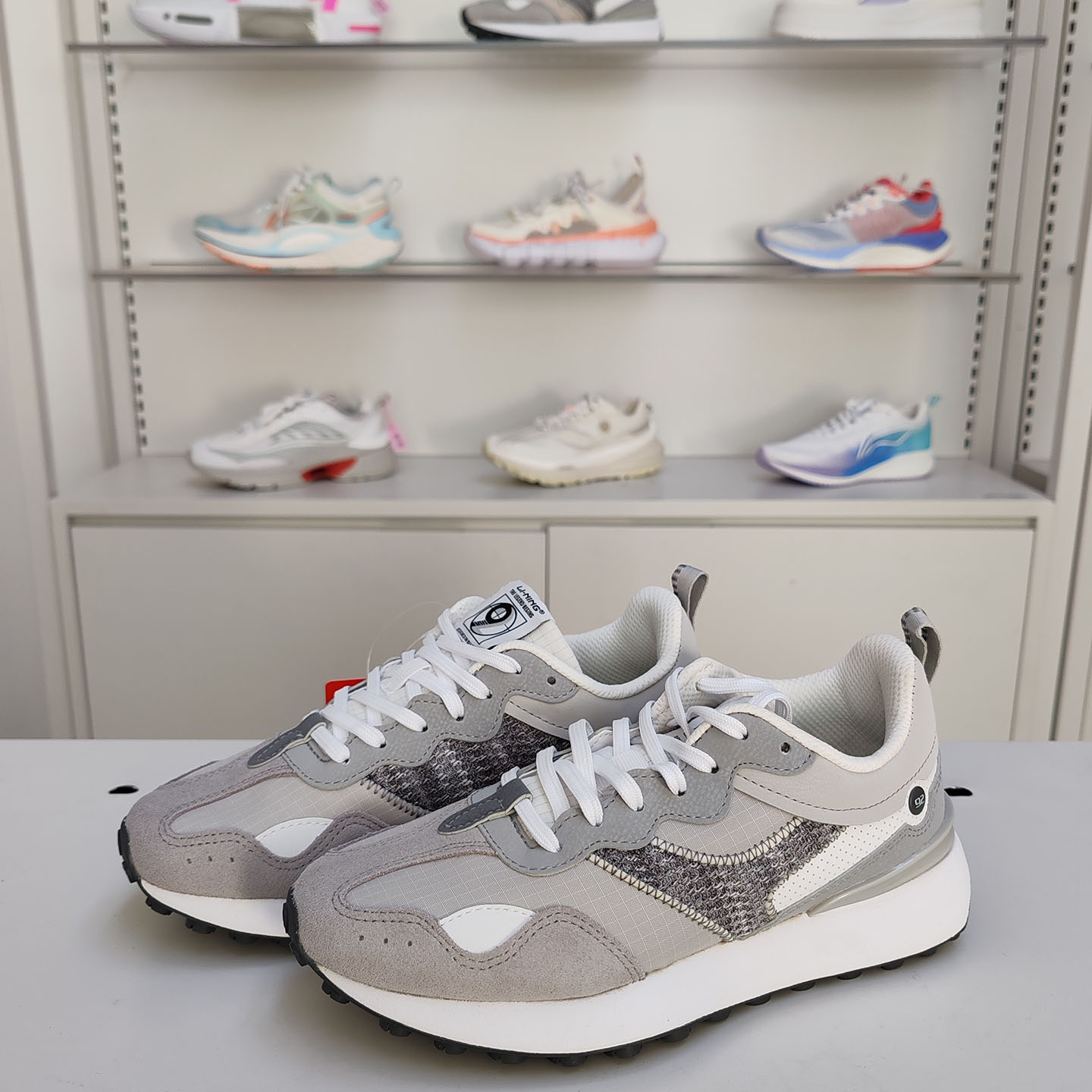 李宁新款正品休闲运动板鞋女子经典轻量舒适百搭跑鞋AGCS350