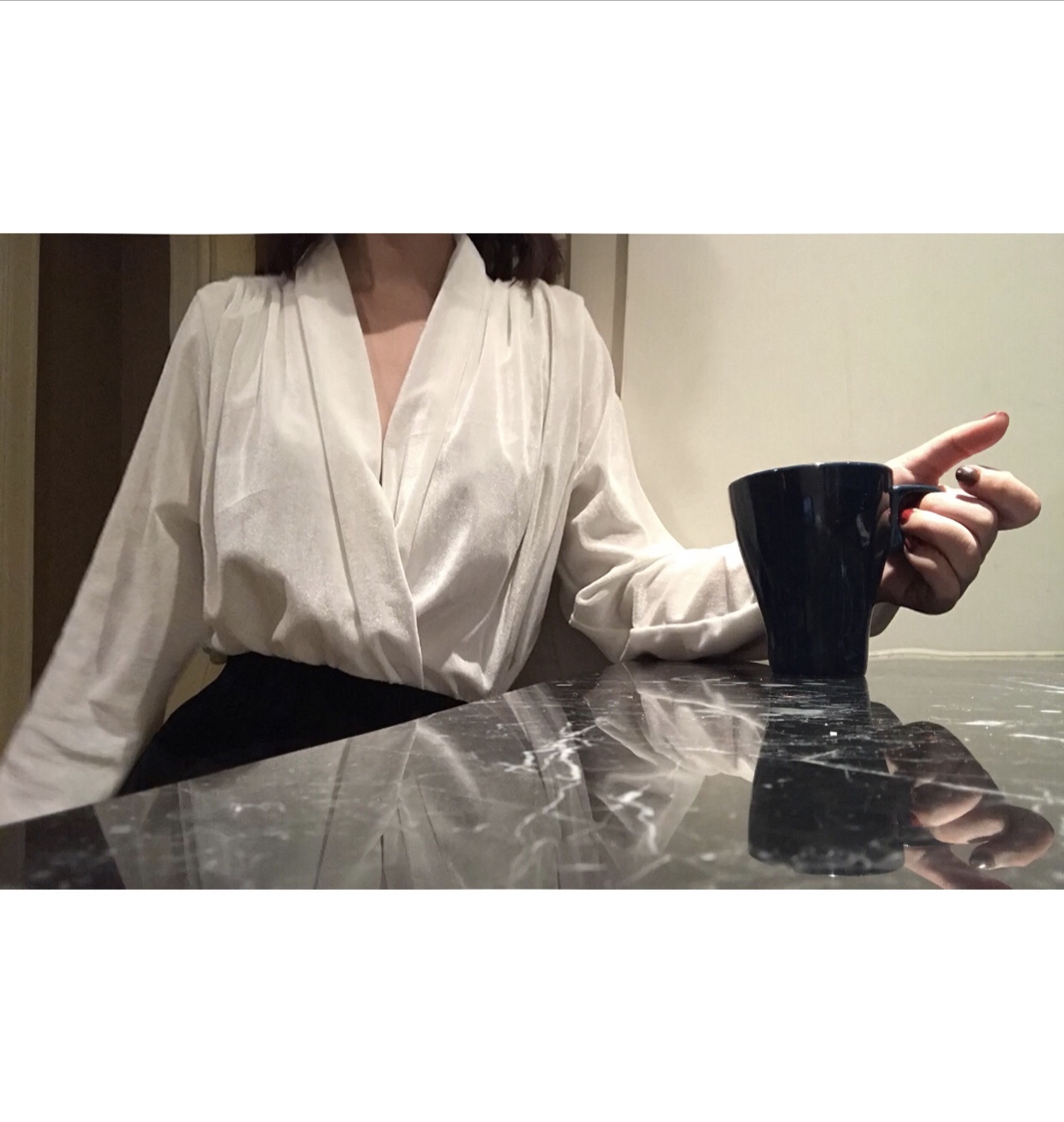 Ííʱ¹â×ÔÖÆ³ÄÉÀÅ®2018п¹Å¹¬Í¢°×ɫ˿ÈÞVÁì³ÄÉÀÆøÖÊÃÔÈËÉÏÒÂ