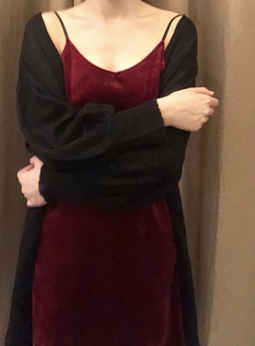 晚时光【秒杀】复古丝绒红色吊带连衣裙 黑色丝绒连衣裙