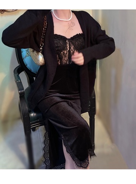 晚时光 秒杀 法式黑丝绒包臀半身裙女蕾丝花边高腰开叉裙子百搭