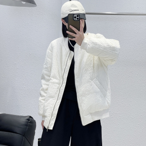11.16 福利 AY-80831欧货90白鸭绒肌理纹球领棒羽绒服外套