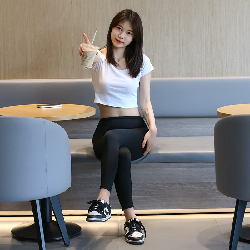 xw定制ins超火鲨鱼皮九分紧身高腰打底裤瑜伽芭比黑无痕外穿女裤