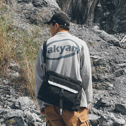 ACROSS斜挎包男通勤休闲笔记本电脑包学生旅行挎包大容量单肩包女