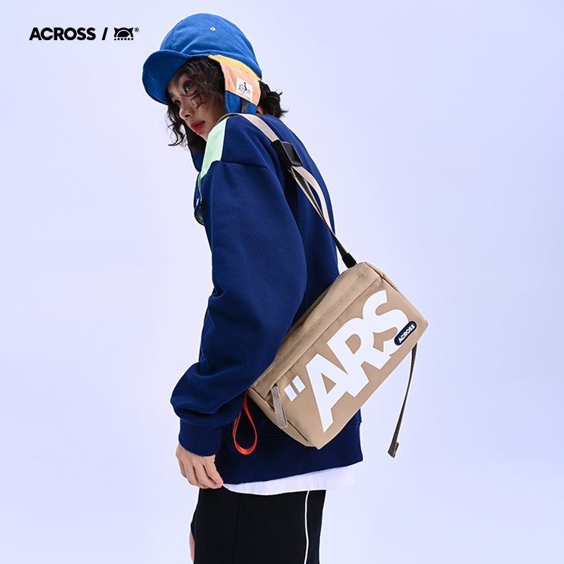 across潮牌斜挎包女运动健身包包小众原创吐司包新款休闲单肩包男