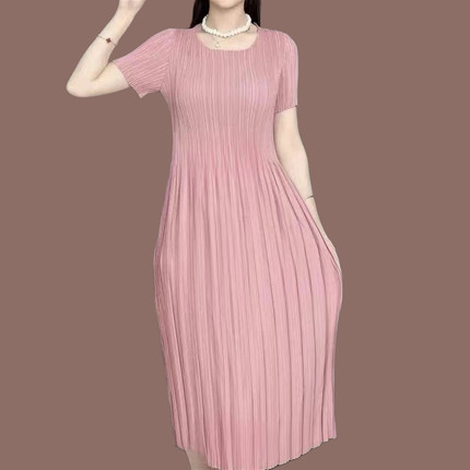 夏装新款女纯色宽松气质百褶裙妈妈中长款洋气褶皱连衣裙粉色圆领