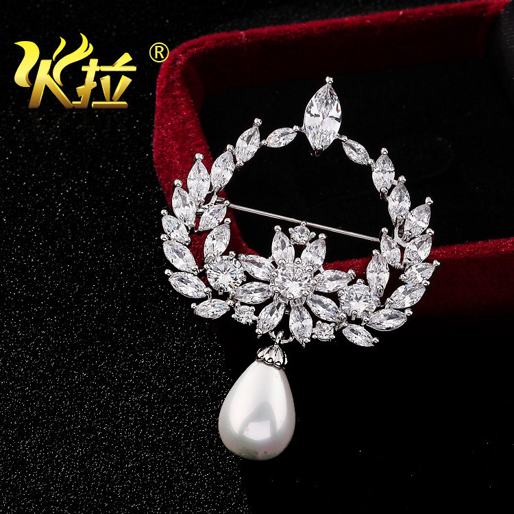 Broche femme en Zircon diamant - Ref 1178395 Image 1