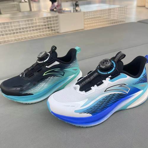 安踏2025冬男大童骇浪4纽扣跑鞋