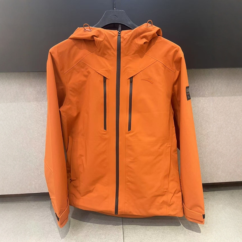 安踏2024冬中国甲防水男子冲锋衣