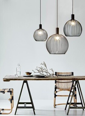 北欧丹麦Aver黑色铁艺圆形吊灯简约客厅餐厅卧室民宿异型LED灯