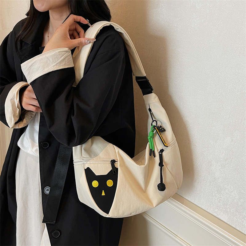 Autumn/Winter Large Capacity Commuter Tote Bag For Women 2025 New Cute Cat Wide Strap Shoulder Crossbody Dumpling Bag - Thumbnail 4
