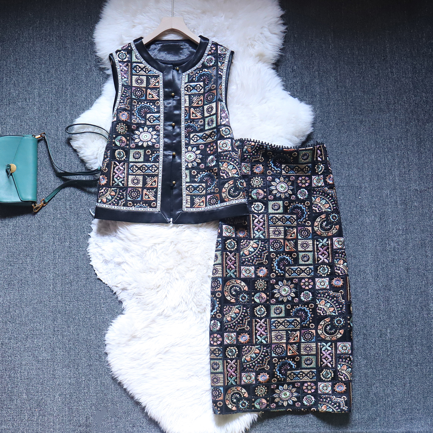 民族风套装裙重磅刺绣半身裙马甲