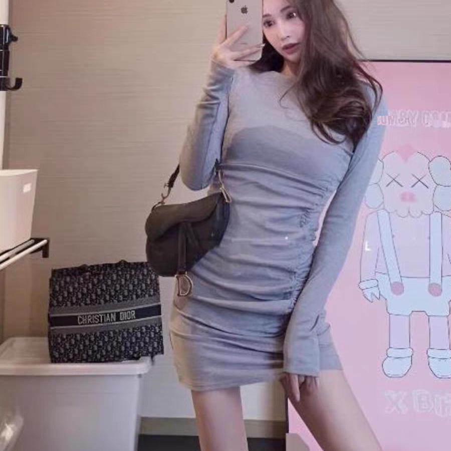 长袖百搭款薄款收褶T恤衫