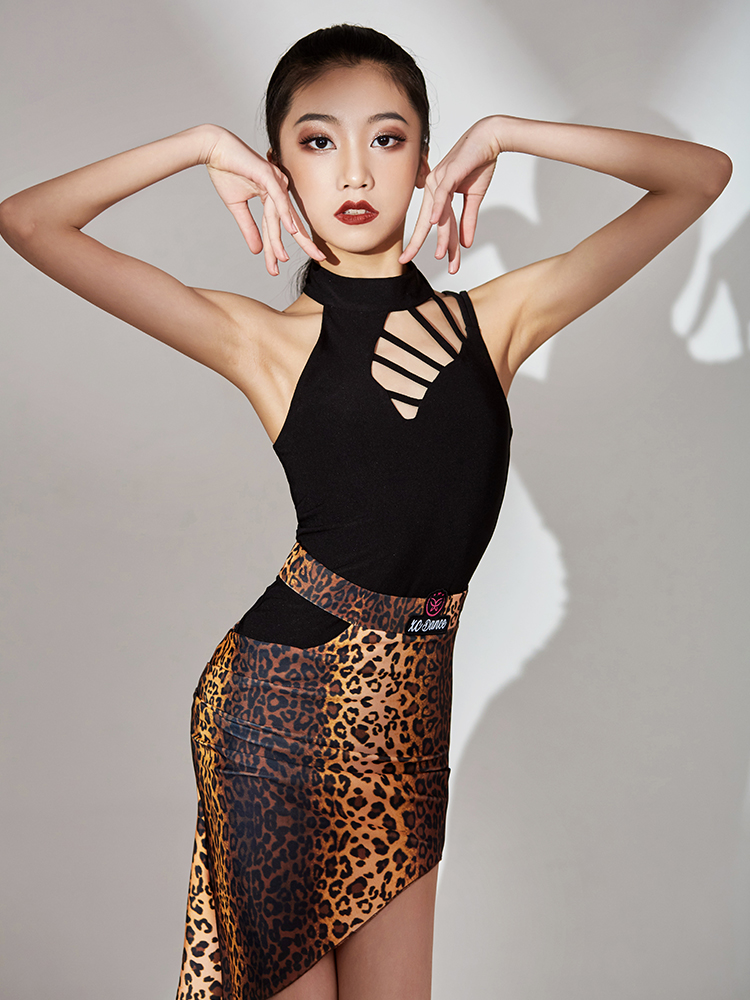 星辰舞服新款拉丁舞豹纹集训修身