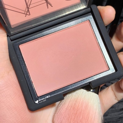 软呼呼baby粉 包邮 NARS/娜斯纳斯腮红#BEHAVE 牛奶蜜桃粉