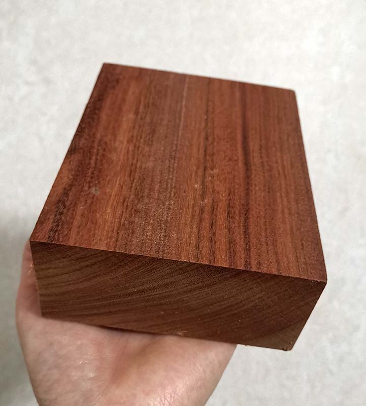 莫老爷家珍 纯天然香樟木块  香熏  把玩 防虫蛀 镇纸