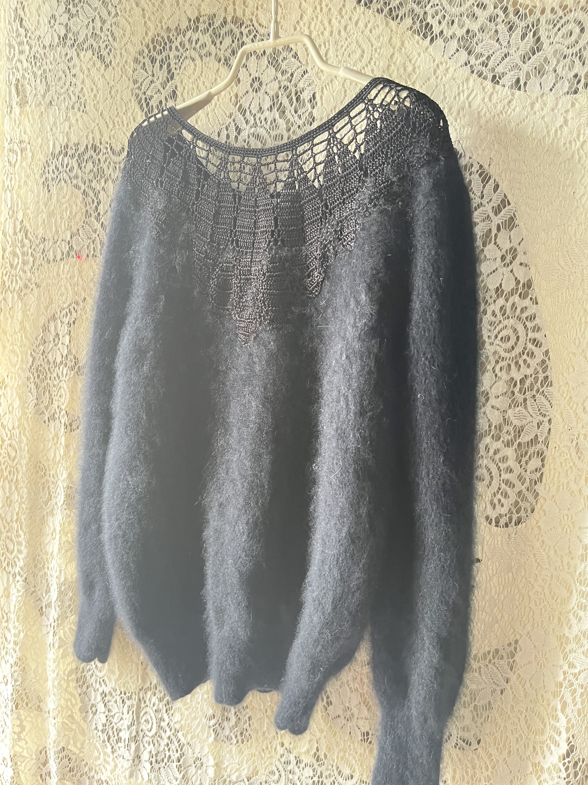 现货黑天鹅100%纯山羊绒手工钩花镂空毛衣针织衫女