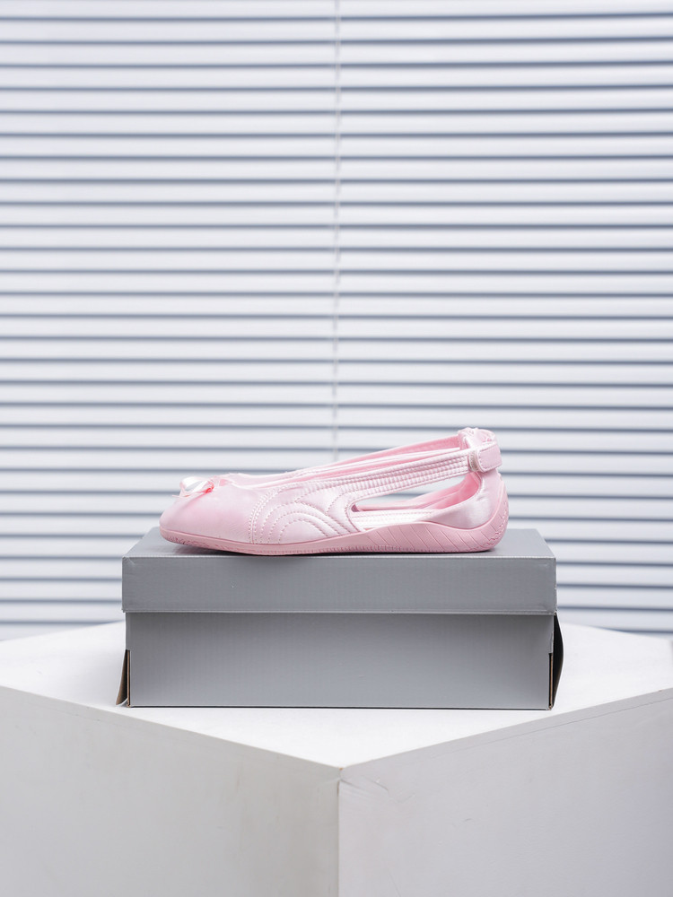 thumbnail for 2025 new girly style pink American low-top casual board shoes women's versatile casual sneakers German training shoes