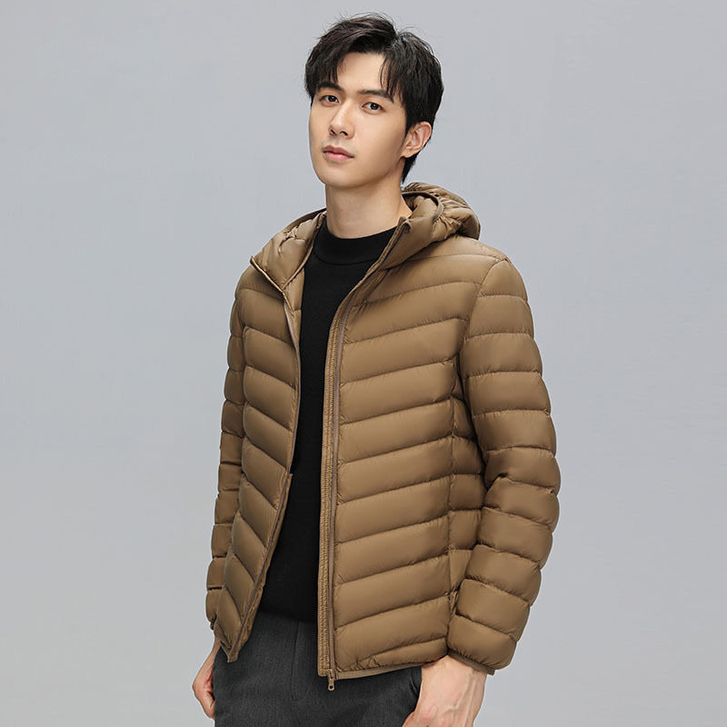90绒男连帽羽绒服轻薄短款大码轻便洋气白鸭绒外套平湖羽绒服批发