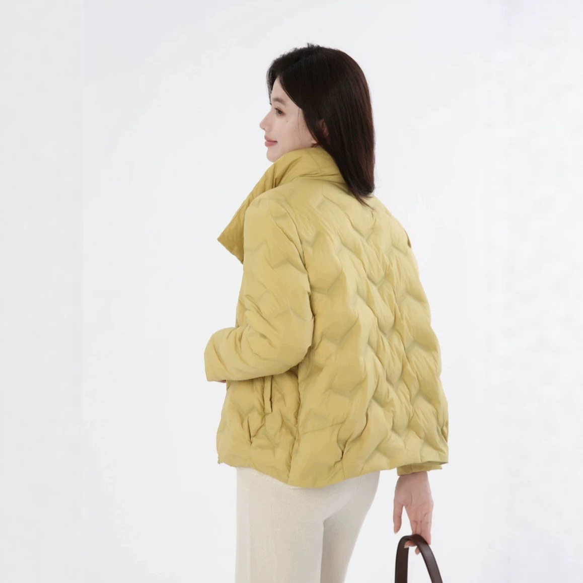 短款羽绒服女2026年新款韩版外套面包服轻薄时尚白鸭绒女款冬