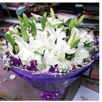 怀化鹤城区芷江路城北宝家山中心市场鲜花店520配送玫瑰花束