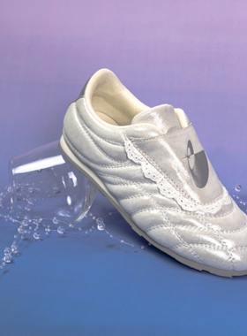 LeStream2025新款DIAMOND碎钻绵绵冰足球休闲鞋一脚蹬圆头平底鞋