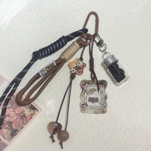 原创设计可爱气质豹纹卡通动物咖啡豆包包挂件包挂钥匙扣手机挂件