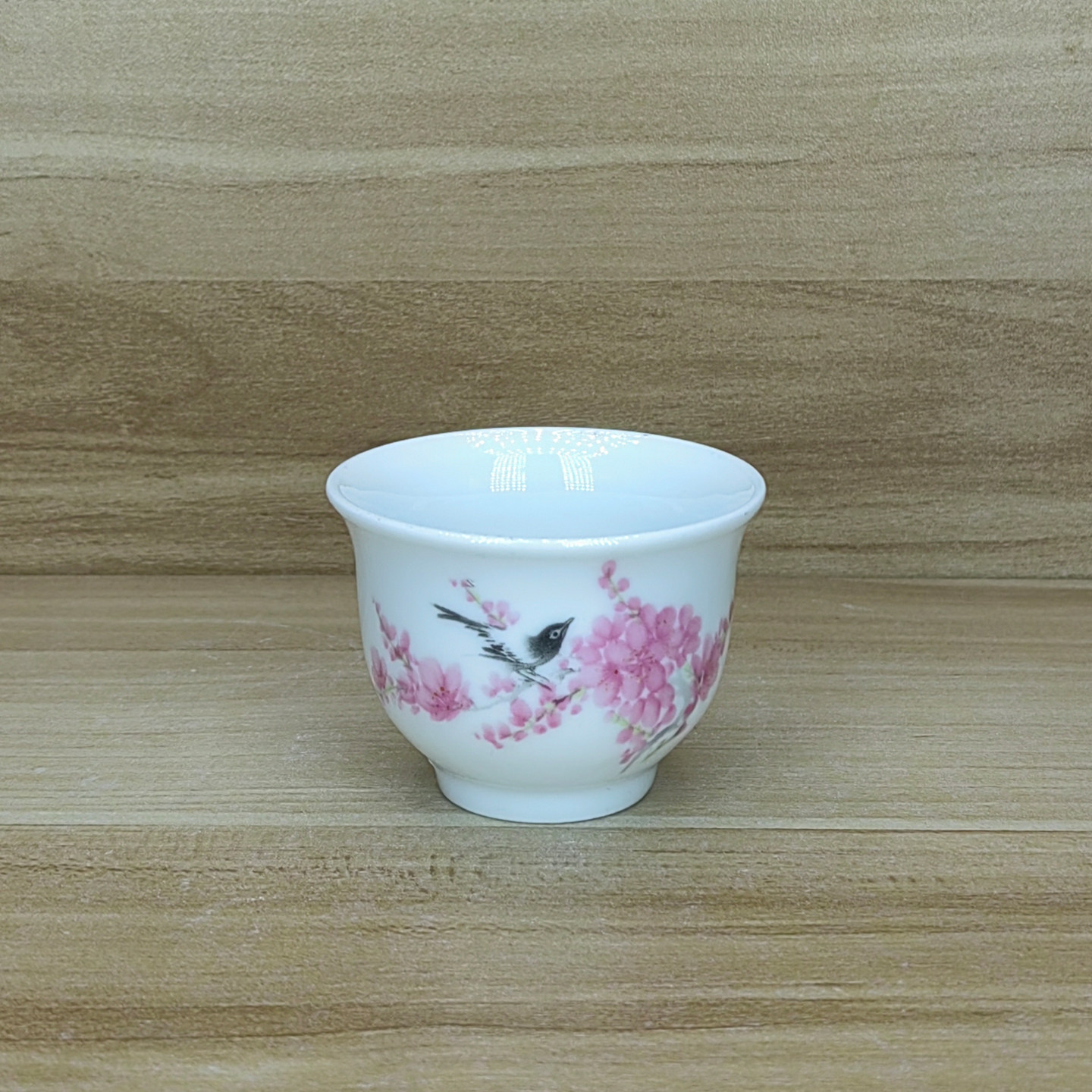 景德镇陶瓷传统中式白酒杯樱花小鸟图案白色茶杯家用烈酒杯酒具