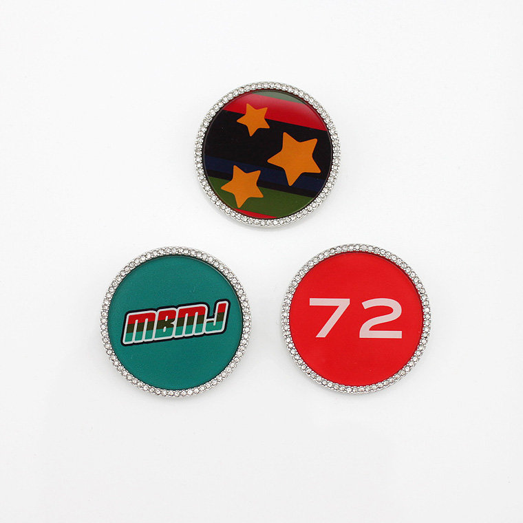 Marc  mmj 小马哥正品胸针Crystals Mbmj Brooch Pin Sign