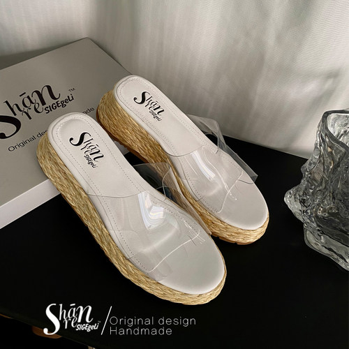 巨显高厚底外穿松糕凉拖鞋时髦