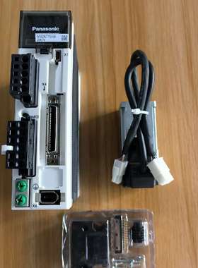 伺服100W，配件齐全。驱动型号：MADKT15-议价；