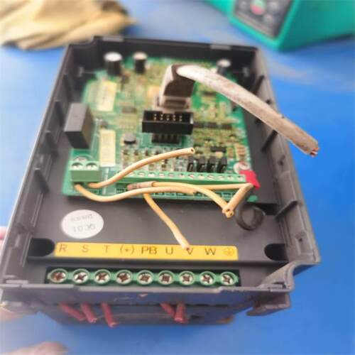 ABB变频器 ACS880系列ACS880-01-105A-