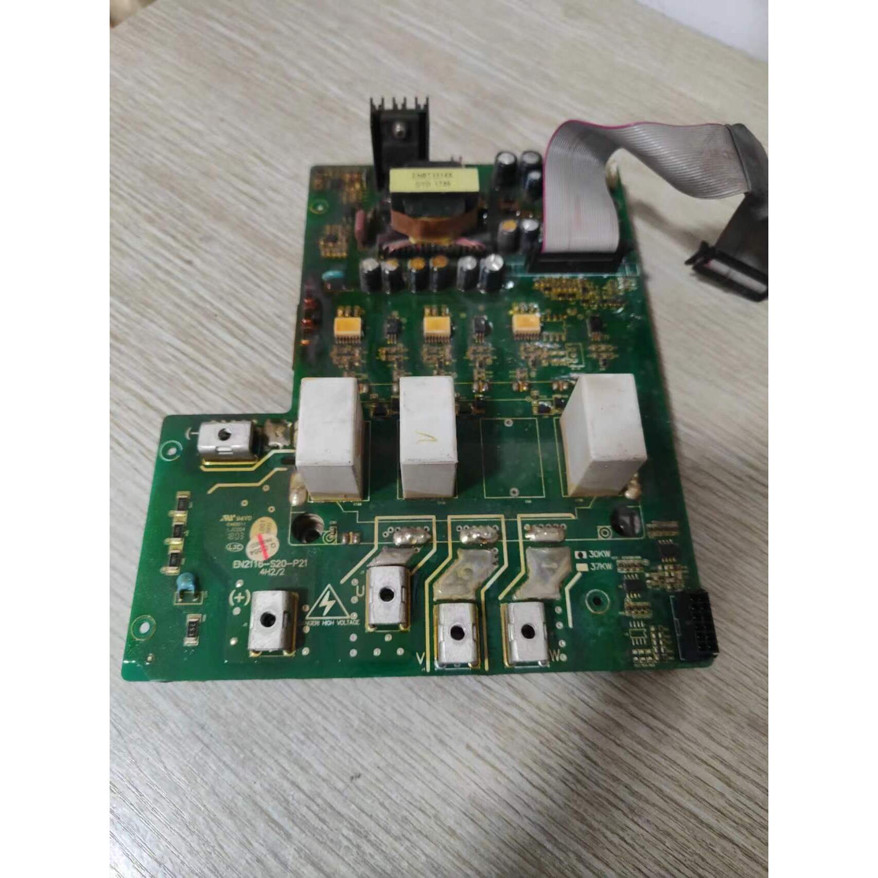 易能变频器30kw驱动电源板EN2116-S20-P21带150A模块 包质量