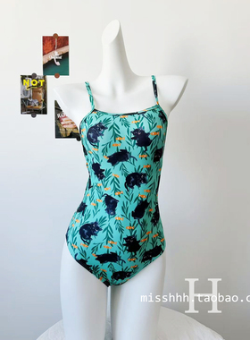 2026猫咪竞速泳衣女连体三角小胸显瘦遮肚运动训练专业游泳馆爆款