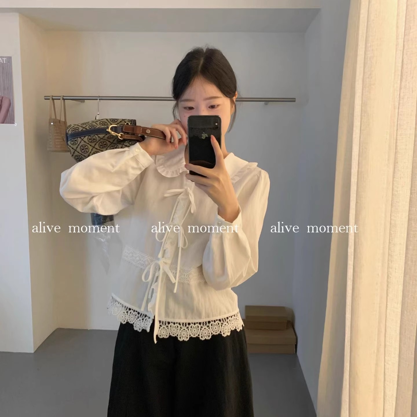 几多芝MUCHZHI  法式独特精致蕾丝花白色系带娃娃领衬衫