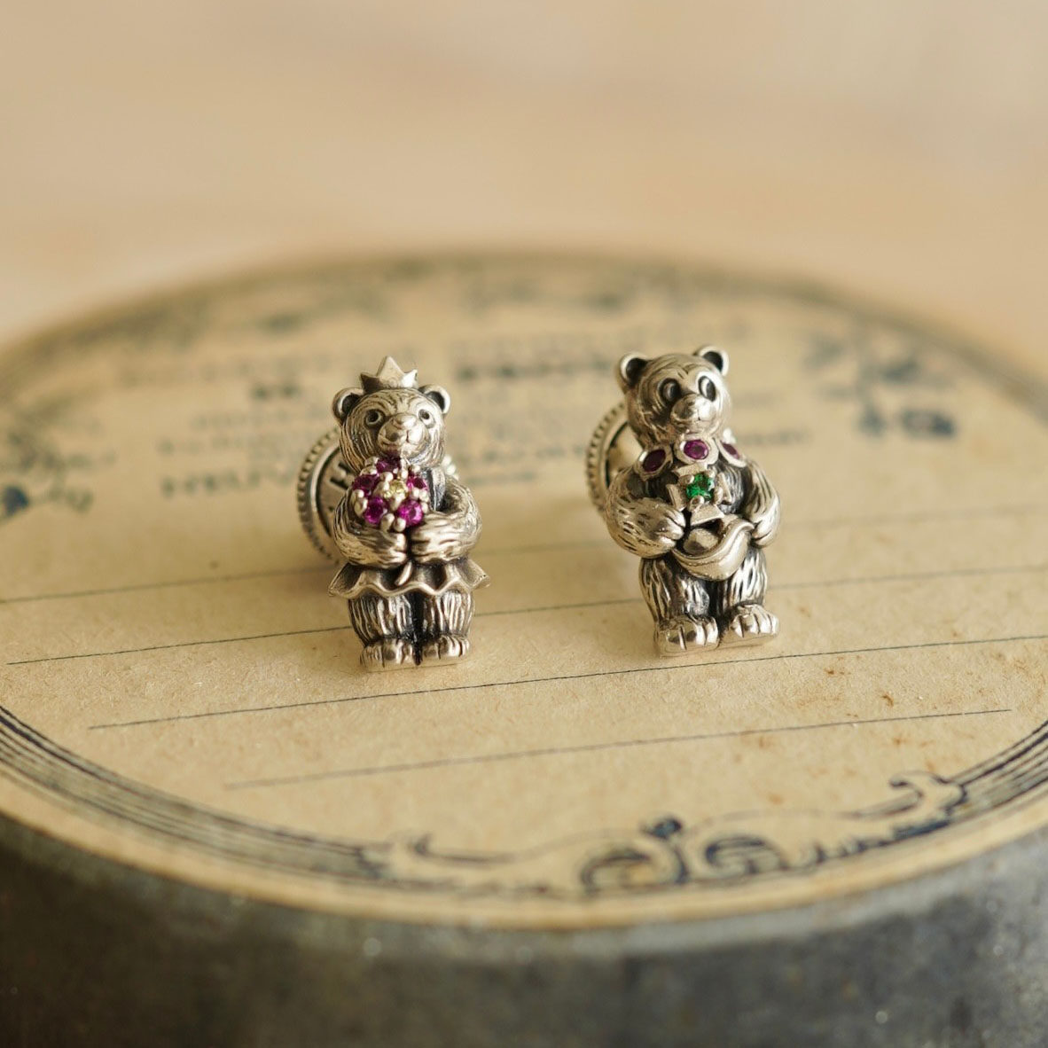 睡莲生生世世 原创设计925纯银小熊星球花束元素耳钉复古童趣耳饰,饰品/流行首饰/时尚饰品新,耳钉,淘宝优惠券,粉丝福利购,淘宝优惠卷