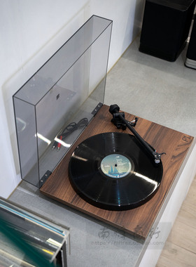 英国Rega君子Planar 1 P1 LP黑胶唱机唱盘