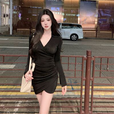 性感连衣裙女神范领短袖褶皱收腰