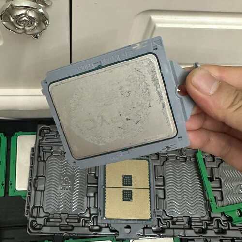 无锁amd epyc 7713 64核128线程 米兰！--议价商品