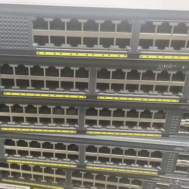 思科2960X-24PS-L千兆交换机，24个网口，成色很好--议价商品