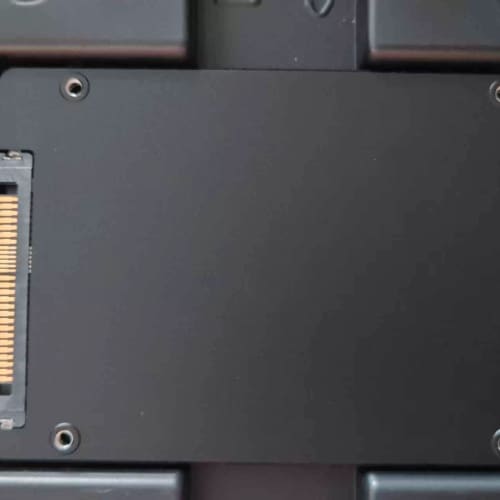 三星PM983 3.84T固态硬盘，U.2接口NVME协议，--议价商品