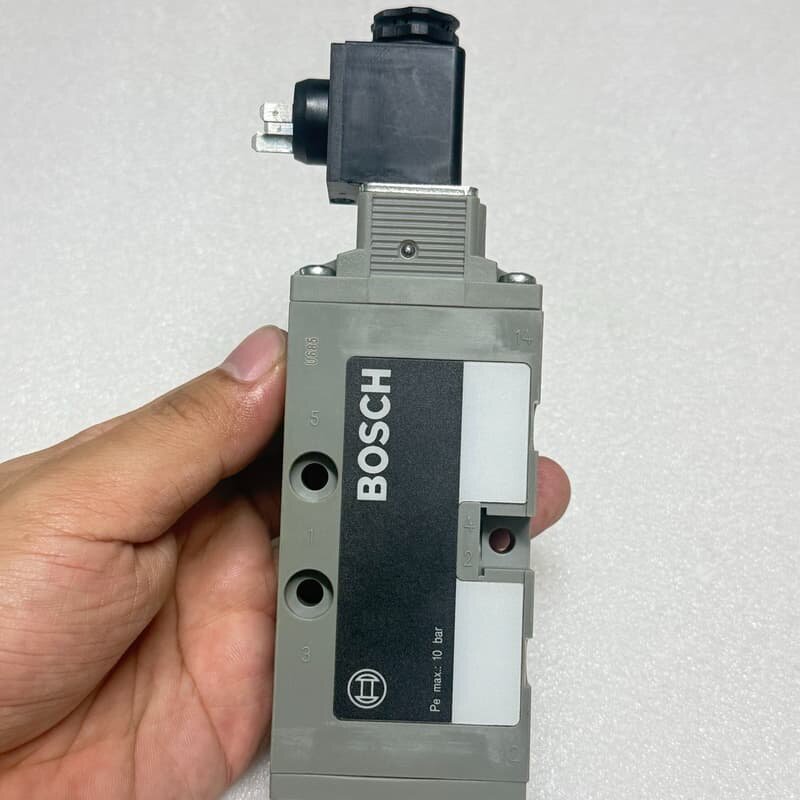 博世BOSCH电磁阀0820023021 法国原装进口,实物--议价商品