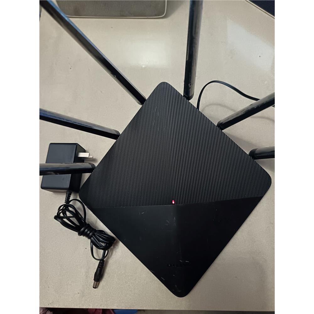 普联 TP-LINK TL-WDR7660千兆易展版 实物图--议价商品