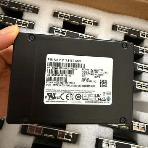 三星PM1733 3.84TB企业级U.2接口固态硬盘，型号--议价商品