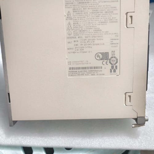 安川驱动器SGD7S-2R8A10A002,二手拆机,实物图--议价商品